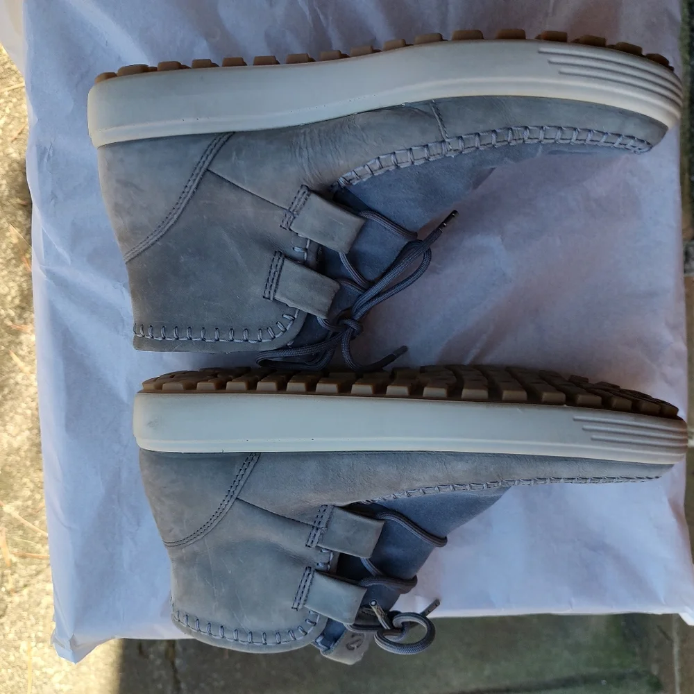 🏵️ Ecco Blue Grey Suede Moc Ankle Boots 🏵️ - Picture 7 of 10